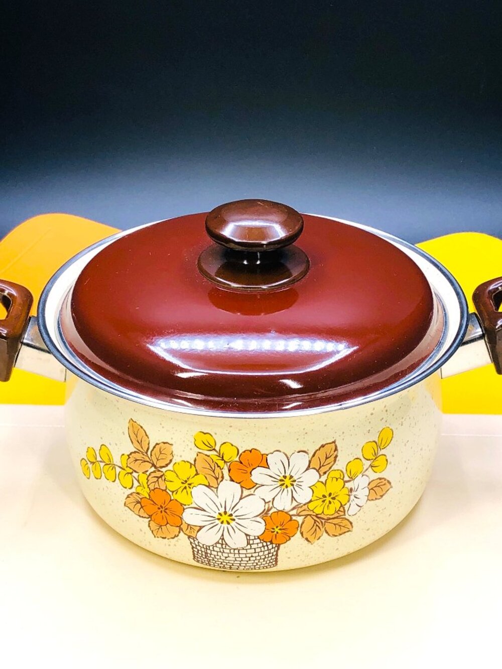 Vintage 70s Country Floral Enamelware Soup Stock Pasta Pot Boho Cottagecore